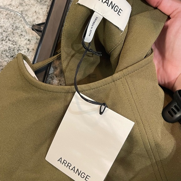 Arrange by ASOS boxy seamed Chic Olive Green Women's Top with black tie detail - Picture 7 of 8